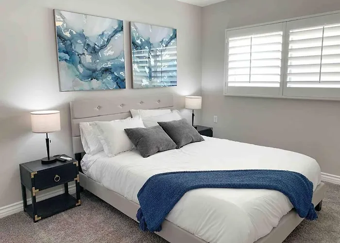 Encinitas Gem - Walk To Downtown & Beaches, Hot Tub